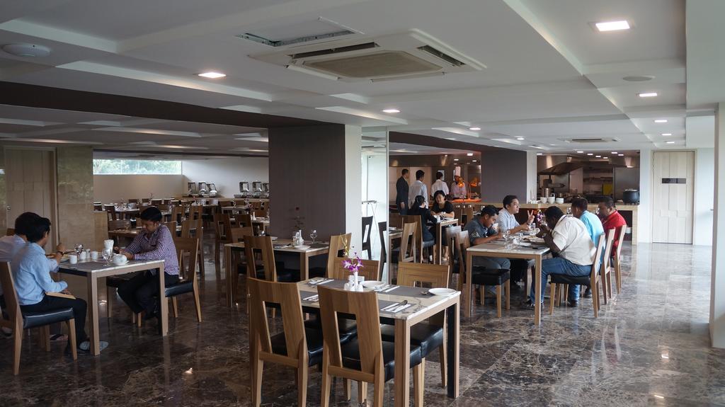 Hotel Parami Yangon Dış mekan fotoğraf